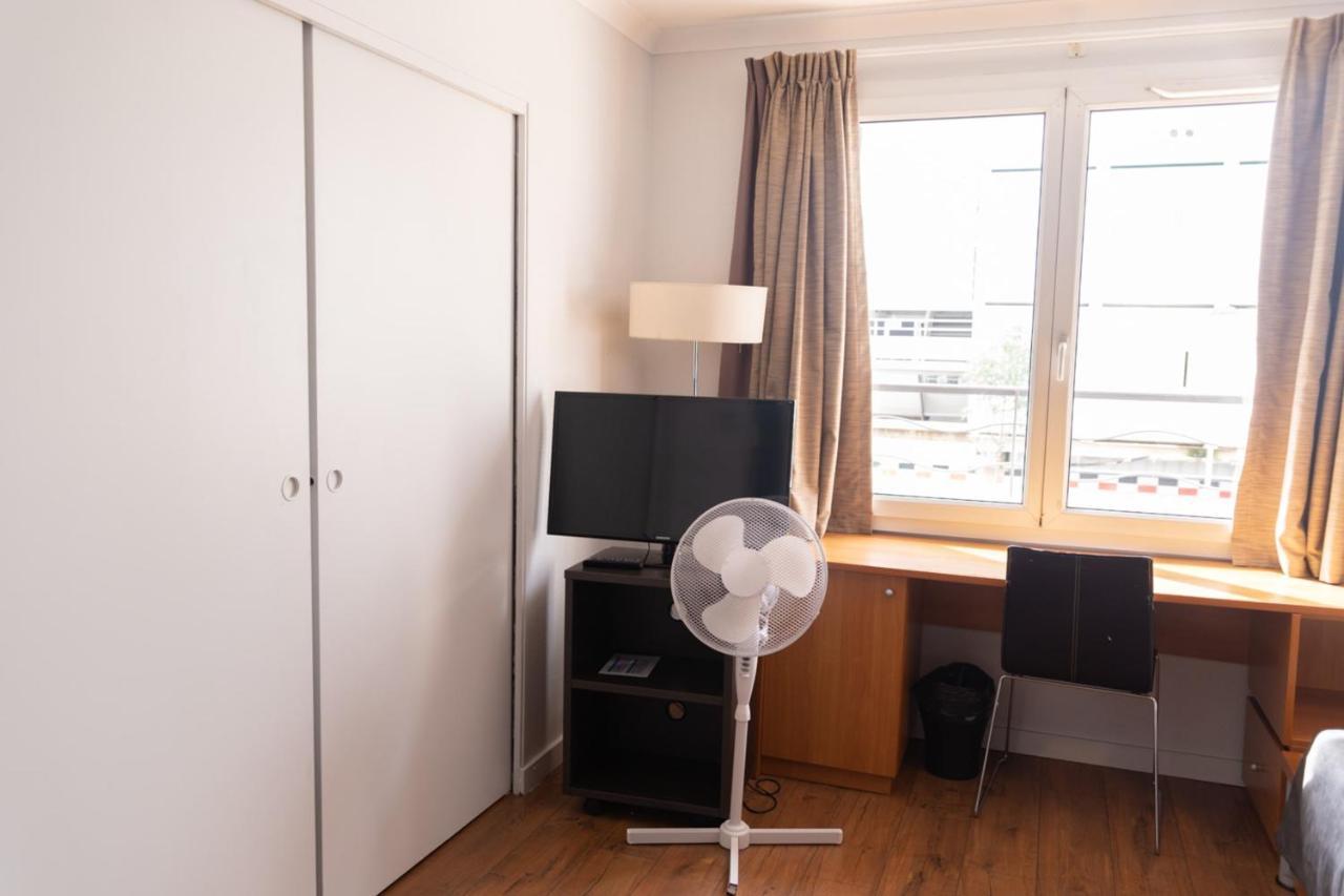 Confortable Apartment Near Porte De Versailles Issy-les-Moulineaux Exteriör bild